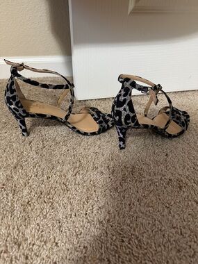 Black and Silver Women's Strappy Mid-Heel Sandals